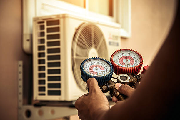 Professional Ac Installation technician working in Shepherd, MI